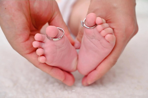 供卵助孕联系方式几个月宝宝可以坐着